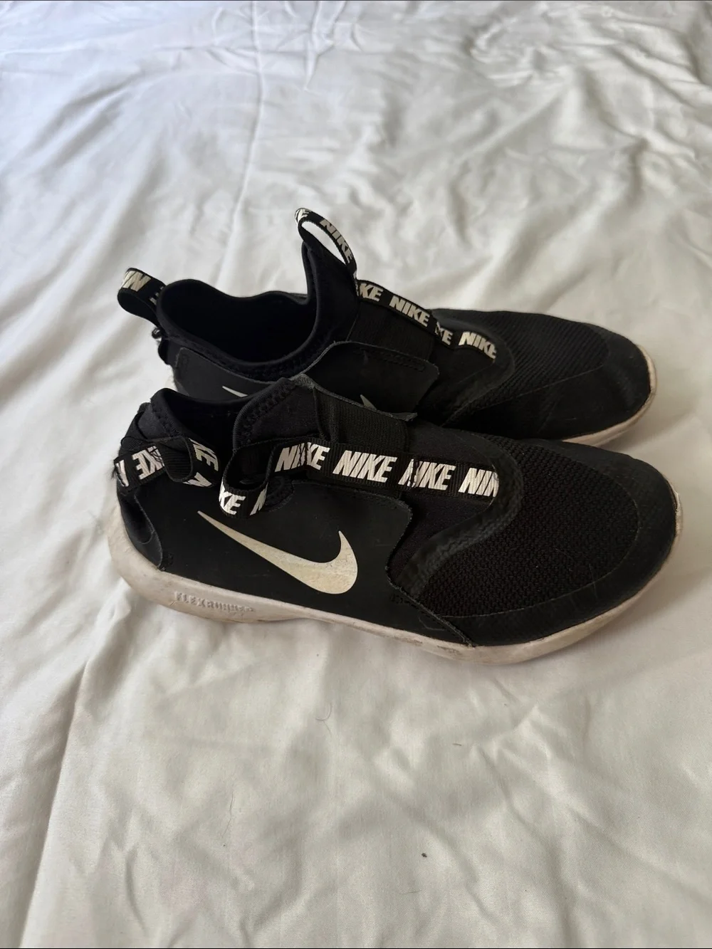 Nike slip sneakers